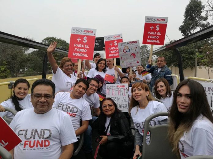 Protestan en embajadas de China y Alemania. Foto: Facebook AHF Perú
