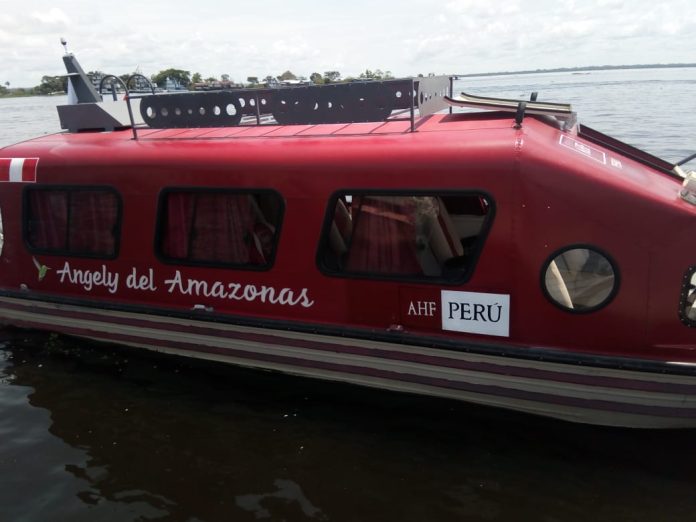 Embarcación de AHF - Perú / Foto: Tyra Guicchetti