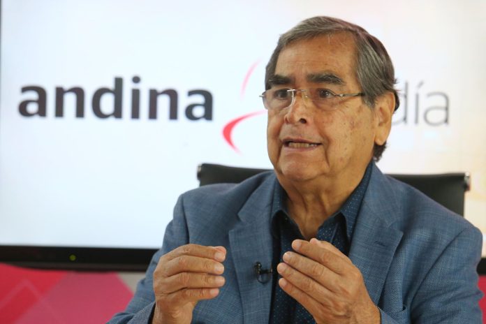 Óscar Ugarte, ministro de Salud