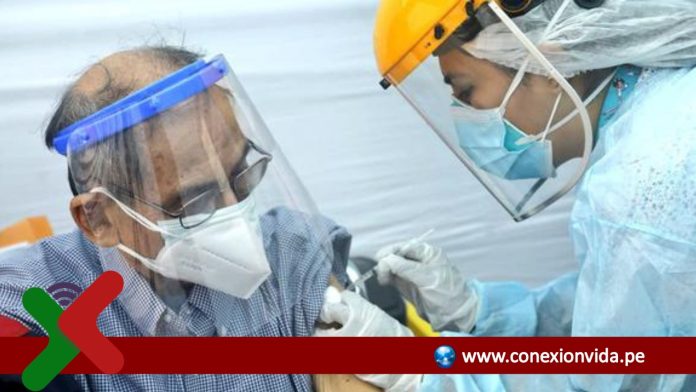 TERCERA DOSIS MAYORES SESEINTA Y CINCO AÑOS Y PERSONAL SANITARIO