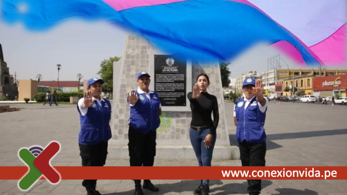 EMPLEO A MUJERES TRANS